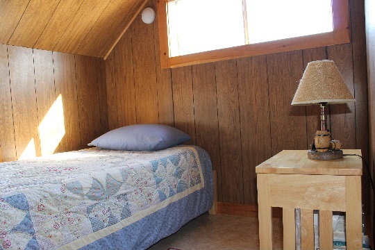#64 Cottage's Nor'wester bedroom (2nd Mate's Quarters)